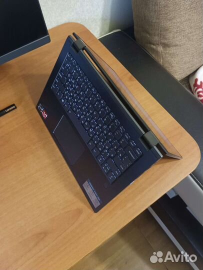 Ноутбук lenovo yoga