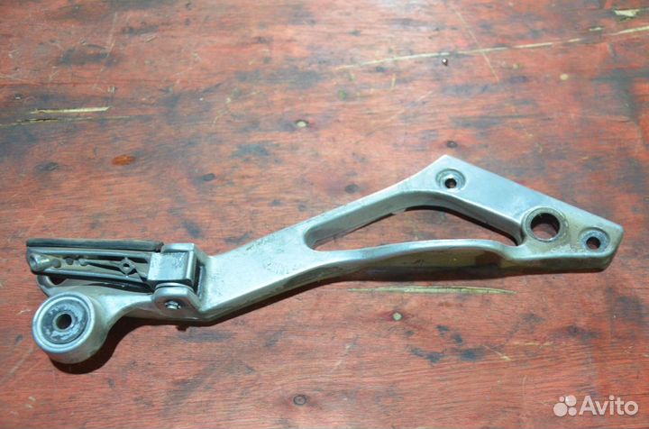 Кронштейн подножек правый Yamaha TDM 850-1 1991-19