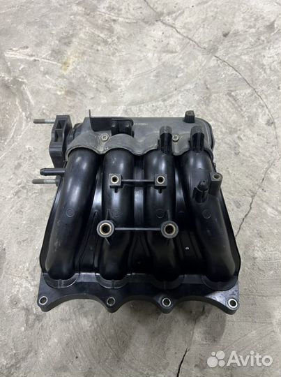 Впускной коллектор Hyundai Accent