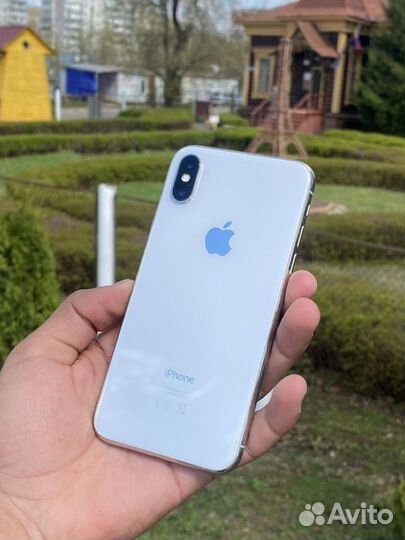 iPhone X, 64 ГБ