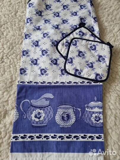 Набор кухонный фартук женский и прихватки