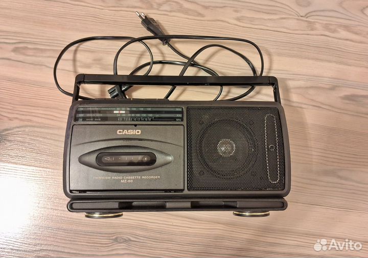 Б/у радиоприемник Casio MZ-60 FM/MW/SW