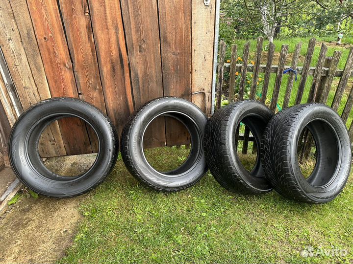 Nokian Tyres Hakkapeliitta R2 235/55 R17