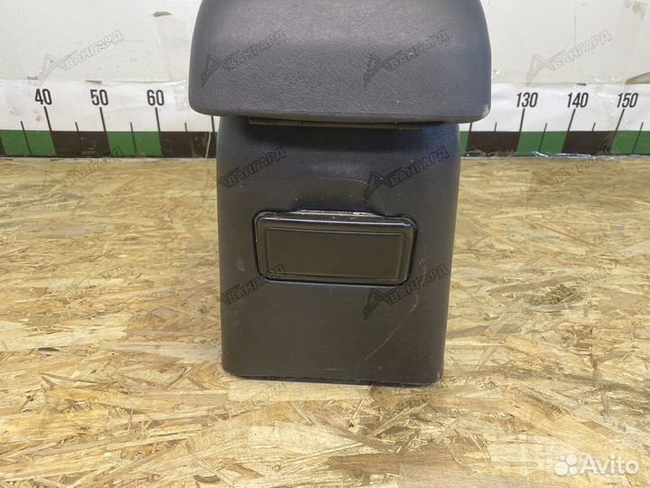 Консоль центральная подлокотник Mitsubishi Aspire