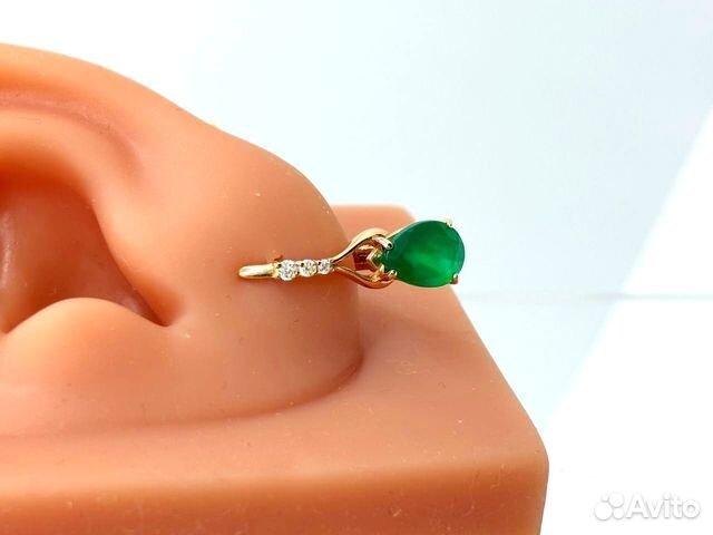 Золотые серьги с камнем