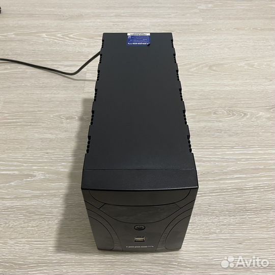 Источник бесперебойного питания Ippon Euro II