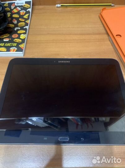 Планшет Samsung Galaxy Tab 3 GT-P5210 16GB Wi-Fi 1