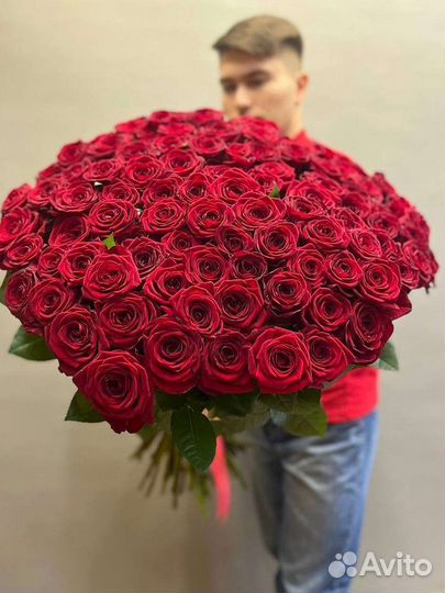 Красные крупноголовые розы. Цветы букеты