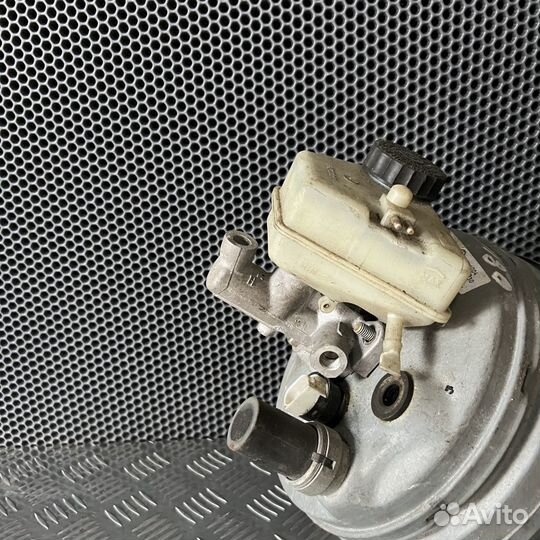 Усилитель тормозов вакуумный Mercedes-Benz E-класс