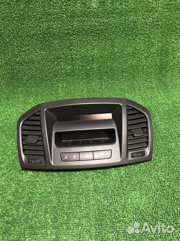 Консоль центральная Opel Insignia