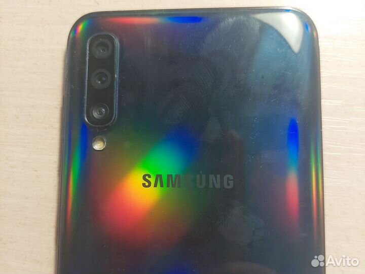 Samsung Galaxy A50, 4/64 ГБ