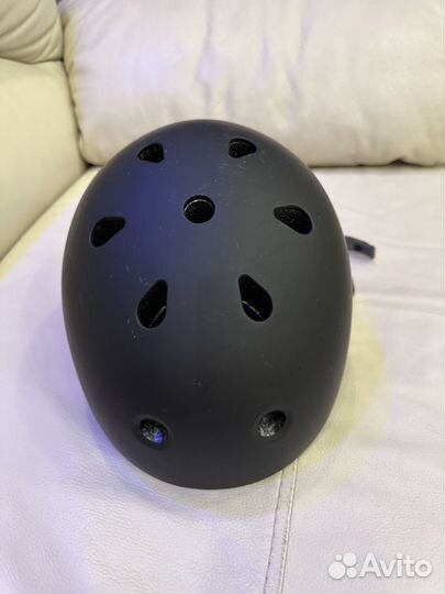 Продам шлем и защиту для ребёнка