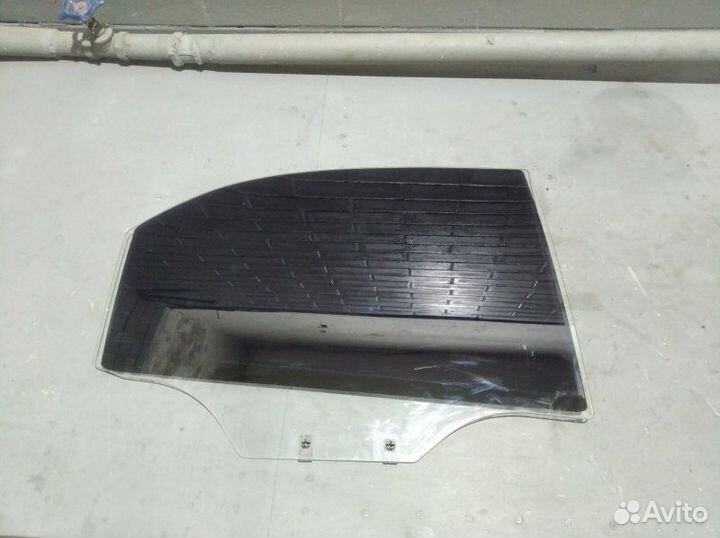 Стекло двери заднее правое Zaz Chance седан 1.3