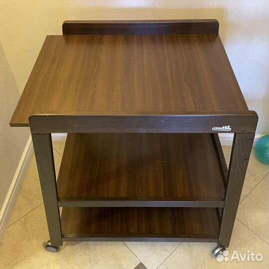 Пеленальный столик