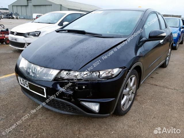 Разбирается Honda Civic 5D на запчасти