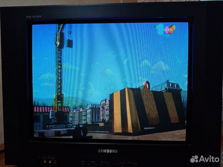 Телевизор Samsung Plano