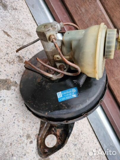 Вакуумный усилитель тормозов Volkswagen Passat B 4