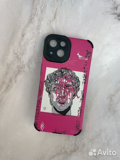 Чехол на iPhone 14