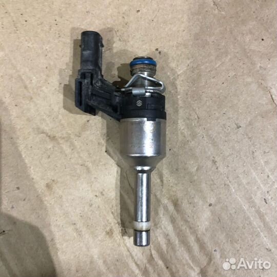 Форсунка топливная 1.2 CBZ 03F906036B