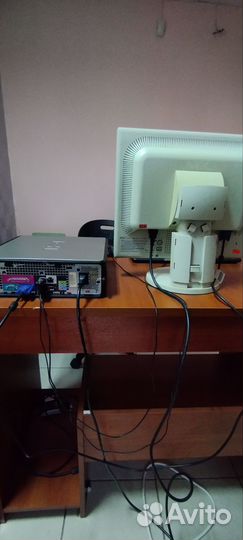 Системный блок + монитор + клавиатура и мышка