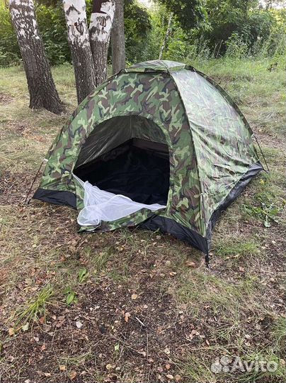 Палатка трехместная