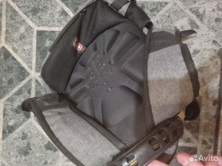 Портфель (рюкзак) swissgear