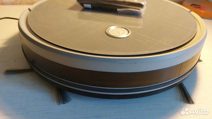 Робот пылесос