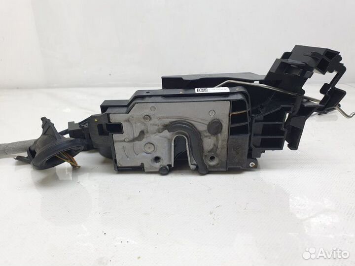 Замок двери передний левый Mercedes-Benz C W205