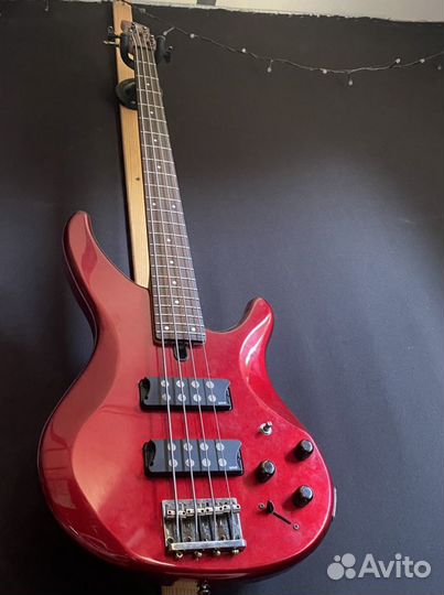 Бас гитара Yamaha trbx 304 (чехол+ремень)