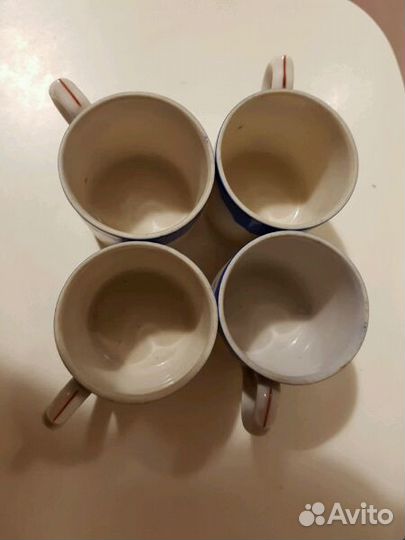 Фарфоровые кружки