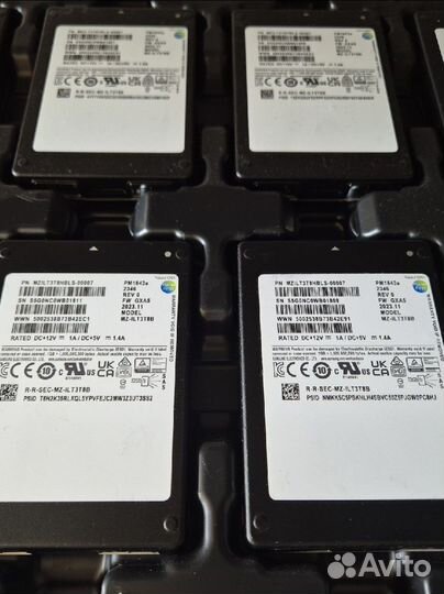 Накопитель Samsung SSD 3.84 SAS 2.5