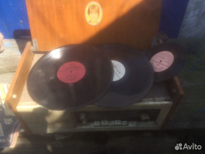 Проигрыватель и пластинки