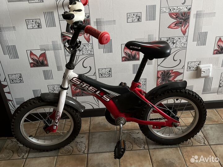 Детский велосипед, двух колёсный