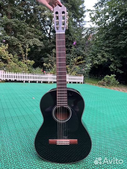 Классическая гитара yamaha c40