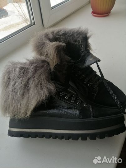 Ботинки женские