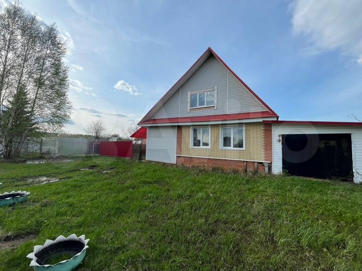 Дом 180 м² на участке 8 сот.