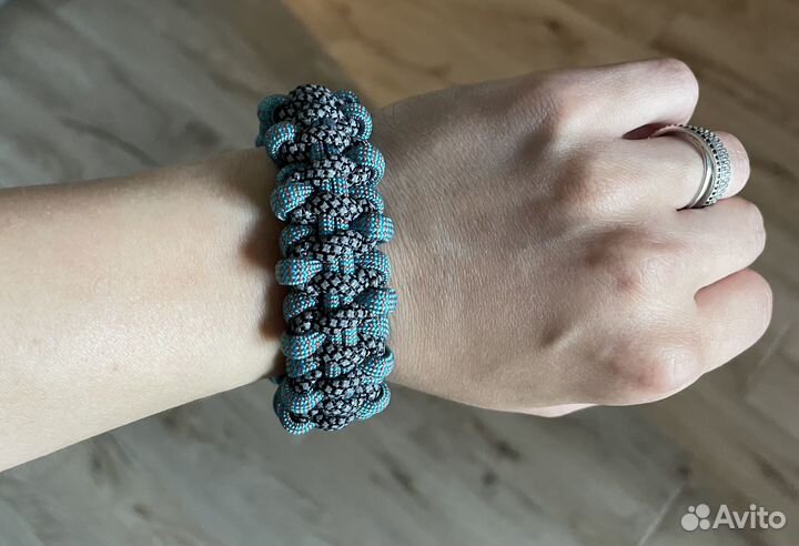 Браслет из паракорда