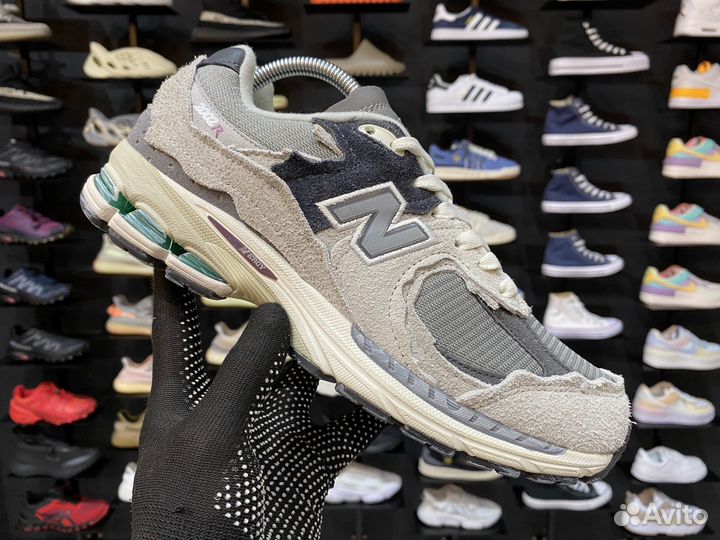 Кроссовки New Balance 2002