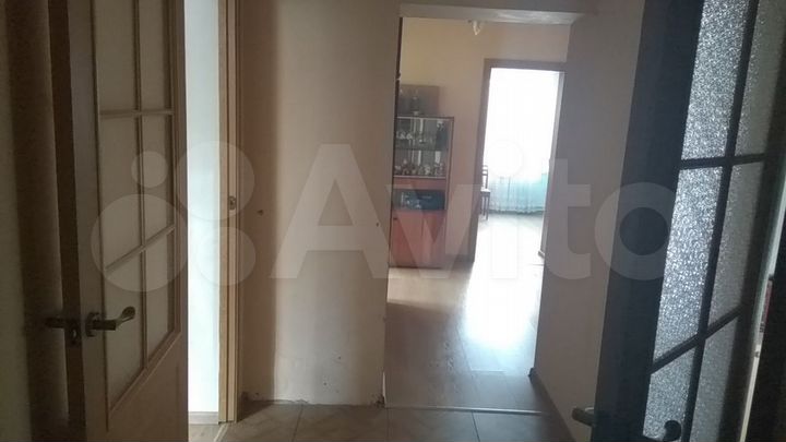 Доля в 3-к. квартире, 87,2 м², 1/1 эт.