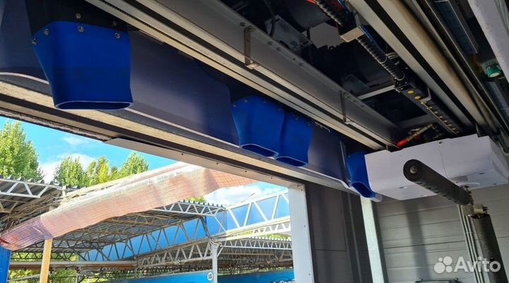 Автоматичская мойка автомобилей