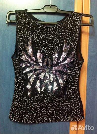 Нарядный вечерний костюм