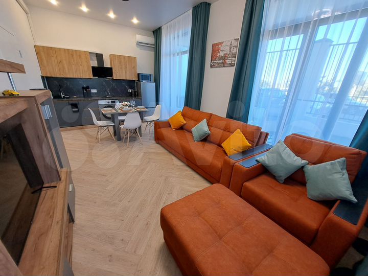 2-к. квартира, 73 м², 1/7 эт.