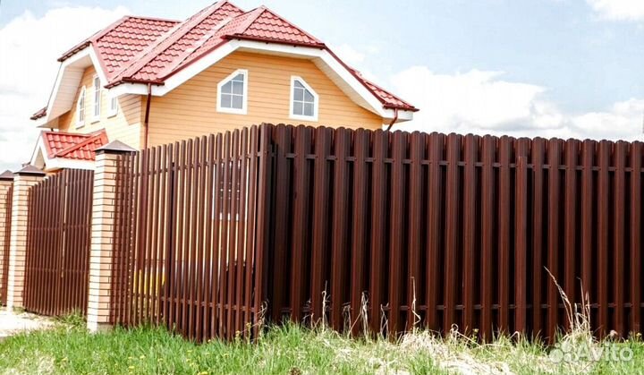 Забор из евроштакетника под ключ, калитки