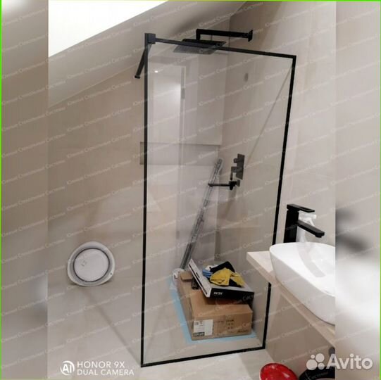 Душевая стеклянная перегородка на заказ