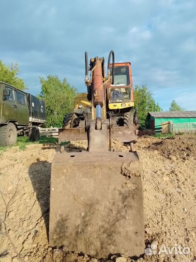 Колёсный экскаватор Твэкс ЭО-3323А, 2000