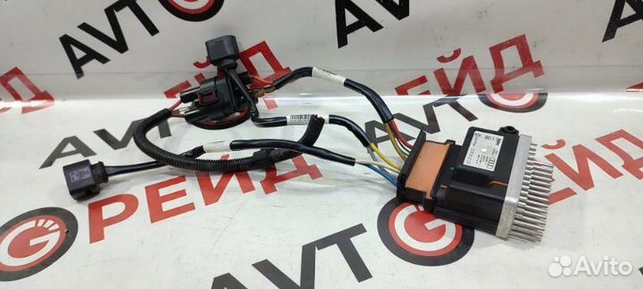 Блок управления вентиляторов радиатора Audi A4 8K