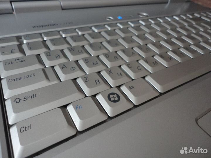 Отличный ноутбук / 17 дюймов / новая батарея