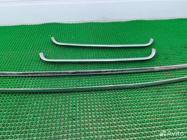 Молдинг лобового стекла Газ Волга 3110 2000