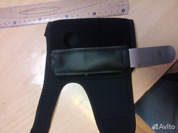 Ортопедический бандаж на запястье