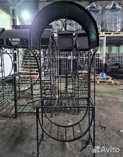 Мангал с крышей